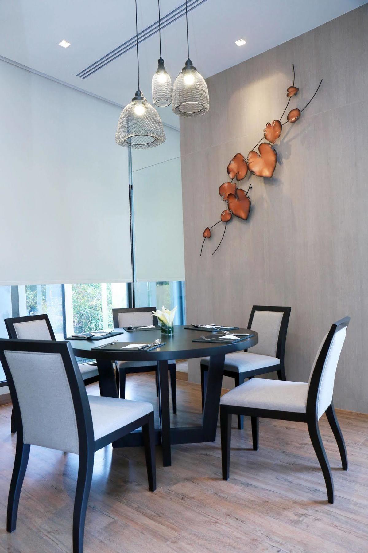 Khách sạn Louis Tavern 3*